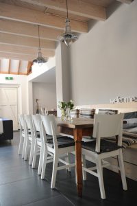 Ballumerhoeve woonkamer/eettafel Finn Lodge