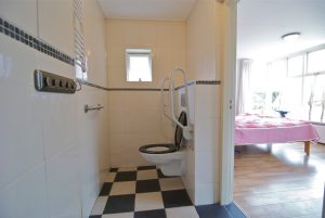 Twa Blomkes badkamer (rolstoeltoegankelijk)