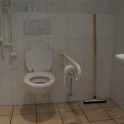 Hotel Tesselhof rolstoeltoegankelijke badkamer/toilet
