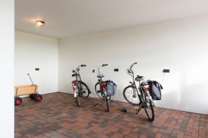 Het Overveen - Burght, stalling met oplaadpunten