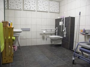 Aldörrum, hoevelogement Klokkengieter badkamer