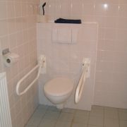 De Neust, kamer 6, rolstoeltoegankelijk toilet