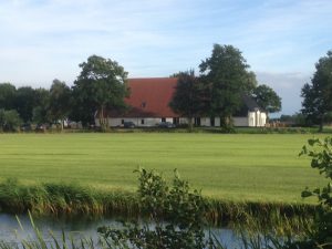 Het Vijfde Seizoen, zij aanzicht