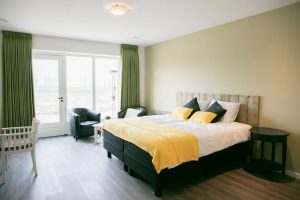 In ons straatje, rolstoeltoegankelijke kamer Vlinder - bed