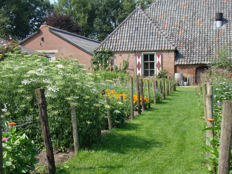 Klein Hoolhorst, in de omgeving Pluktuin Stoutenburg
