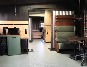 Boerderij Honswijck, doorkijkje Werkplaats