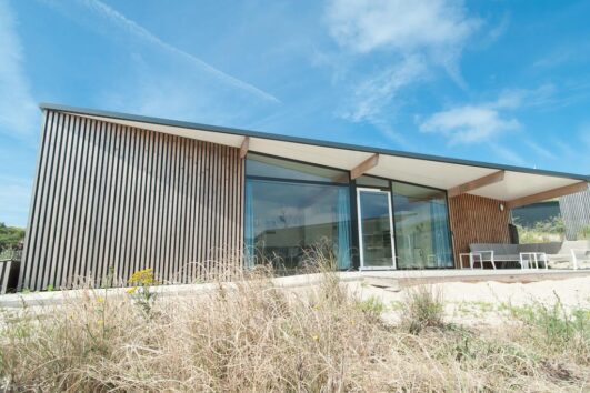 Qurios, buitenkant huisje